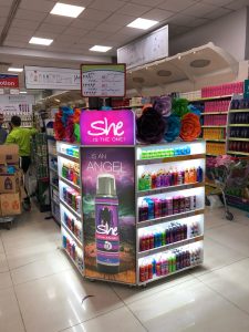 استند فروشگاهی محصولات آرایشی بهداشتی she